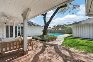 8015 Fairdale Ln, Houston, TX 77063 - Photo 37