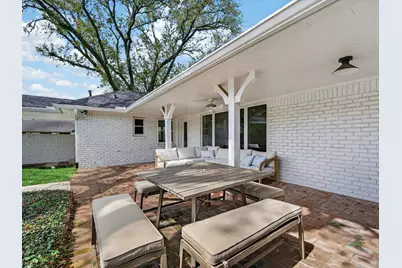 8015 Fairdale Lane, Houston, TX 77063 - Photo 39