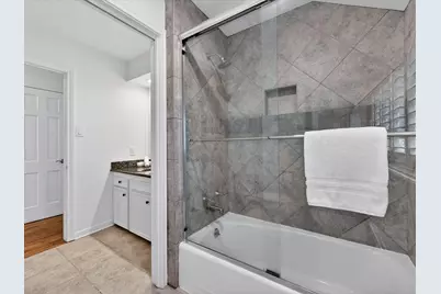 8015 Fairdale Lane, Houston, TX 77063 - Photo 31