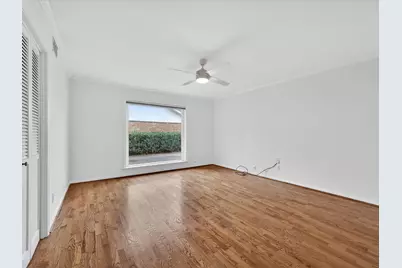 8015 Fairdale Lane, Houston, TX 77063 - Photo 29