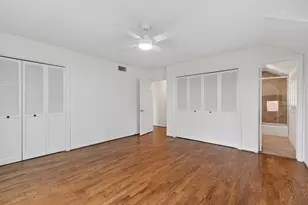 8015 Fairdale Ln, Houston, TX 77063 - Photo 33