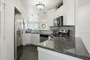 9520 Seawall Blvd, Galveston, TX 77554 - Photo 5
