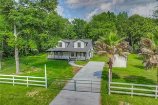420 Oak Forest Dr, Shepherd, TX 77371 - Photo 1