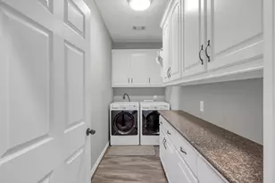 12394 Pebble View Dr, Conroe, TX 77304 - Photo 31