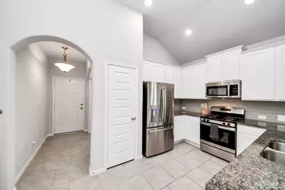 2819 Painted Sunrise Trail, Houston, TX 77045 - Photo 9