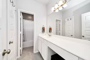 2819 Painted Sunrise Trail, Houston, TX 77045 - Photo 31