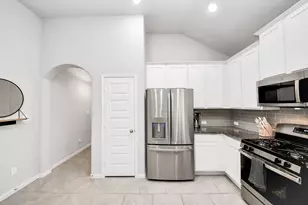 2819 Painted Sunrise Trail, Houston, TX 77045 - Photo 11