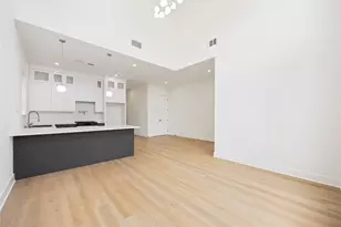 422 E 41st St, Houston, TX 77022 - Photo 5