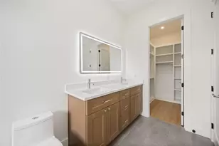 422 E 41st St, Houston, TX 77022 - Photo 27