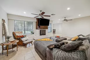 546 River Plantation Dr, Conroe, TX 77302 - Photo 11