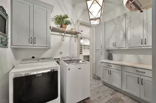 2072 Laurie Darlin Dr, Conroe, TX 77384 - Photo 11