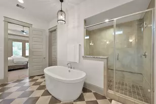 2072 Laurie Darlin Dr, Conroe, TX 77384 - Photo 9