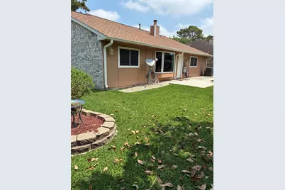 10900 Linwood Court, La Porte, TX 77571 - Photo 7