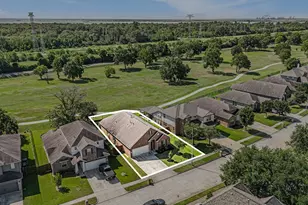 2502 Bay Hill Dr, Baytown, TX 77523 - Photo 3