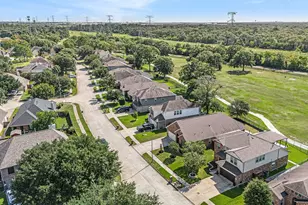 2502 Bay Hill Dr, Baytown, TX 77523 - Photo 37