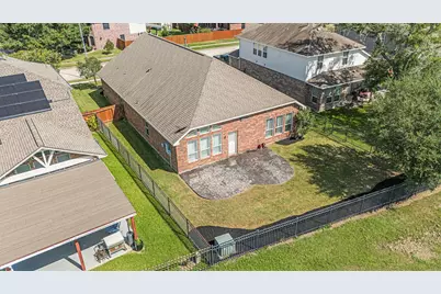 2502 Bay Hill Drive, Baytown, TX 77523 - Photo 31