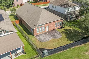 2502 Bay Hill Dr, Baytown, TX 77523 - Photo 31