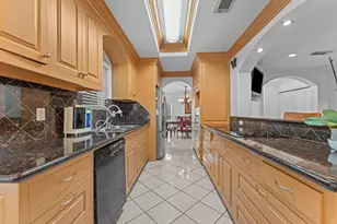 9002 Grape St, Houston, TX 77036 - Photo 13