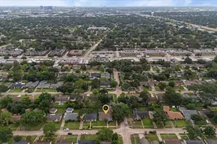 9002 Grape St, Houston, TX 77036 - Photo 37