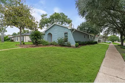 9002 Grape Street, Houston, TX 77036 - Photo 3
