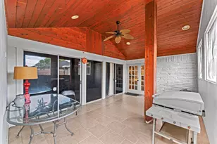 9002 Grape St, Houston, TX 77036 - Photo 29