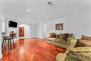 9002 Grape St, Houston, TX 77036 - Photo 9