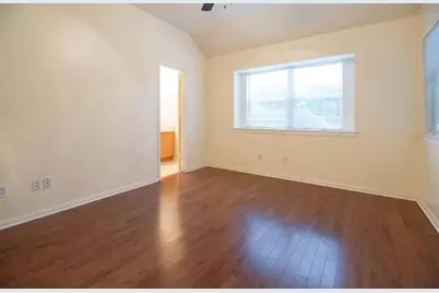 1203 Lovett #1255, Tomball, TX 77375 - Photo 9