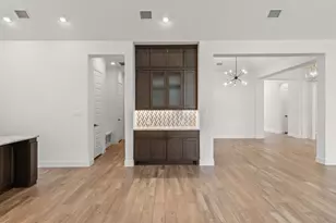 12122 Grassy Bnd Dr, Mont Belvieu, TX 77523 - Photo 11