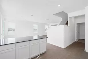 5663 Sanderling Cir, Hitchcock, TX 77563 - Photo 9