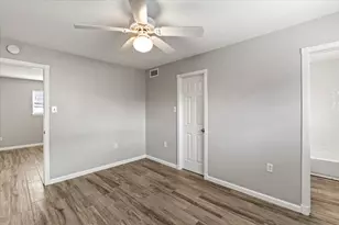 1914 Larrabee St, Seabrook, TX 77586 - Photo 19