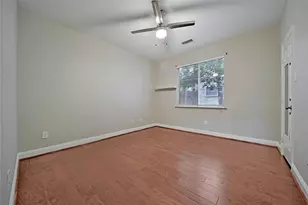 27 W Prairie Dawn Cir, The Woodlands, TX 77385 - Photo 35