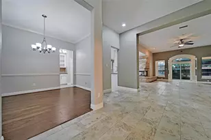 27 W Prairie Dawn Cir, The Woodlands, TX 77385 - Photo 9