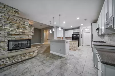 27 W Prairie Dawn Circle, The Woodlands, TX 77385 - Photo 15