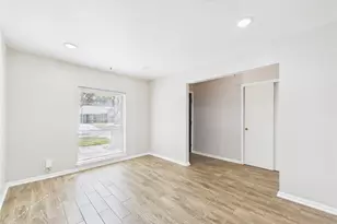 2004 Yorktown Ct N, League City, TX 77573 - Photo 5