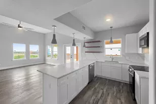 186 Ocean View Dr, Crystal Beach, TX 77650 - Photo 27