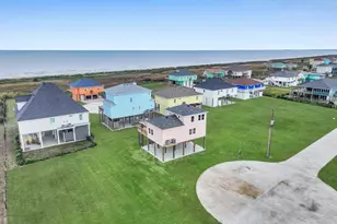 186 Ocean View Dr, Crystal Beach, TX 77650 - Photo 31