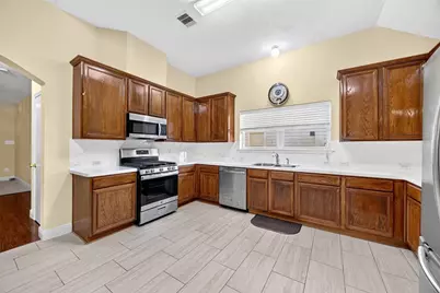 9002 Durham Manor Lane, Houston, TX 77075 - Photo 15