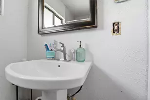 1002 Grenfell Ln, Houston, TX 77076 - Photo 19