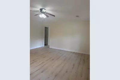 22 E Sterling Pond Circle, The Woodlands, TX 77382 - Photo 5