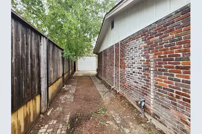 5603 Arboles Drive, Houston, TX 77035 - Photo 27