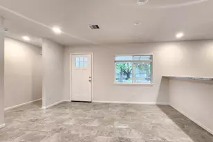 5603 Arboles Dr, Houston, TX 77035 - Photo 5