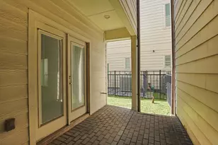 2239 Chenevert St, Houston, TX 77003 - Photo 39