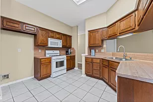 1502 Beechurst Ct, Houston, TX 77062 - Photo 13