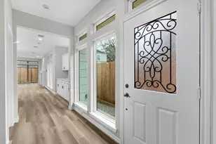 1319 W Bell St, Houston, TX 77019 - Photo 7