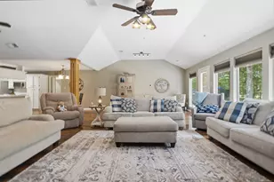 223 Pin Oak Ln, Magnolia, TX 77354 - Photo 9