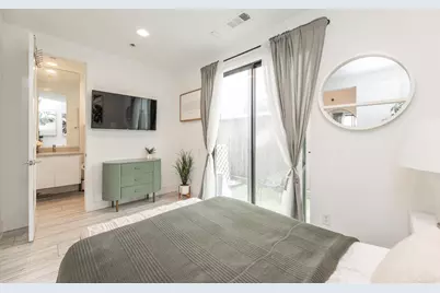 608 Middle Street #E, Houston, TX 77003 - Photo 25