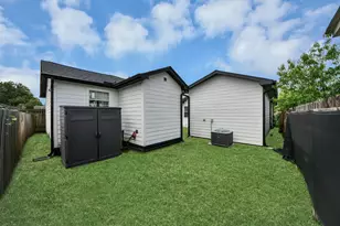 111 Jenkins St, Houston, TX 77003 - Photo 21