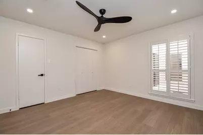 426 E Fair Harbor Lane, Houston, TX 77079 - Photo 21