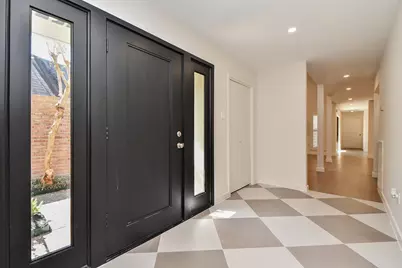 426 E Fair Harbor Lane, Houston, TX 77079 - Photo 5