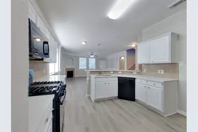 32331 Hunter Park, Conroe, TX 77385 - Photo 5